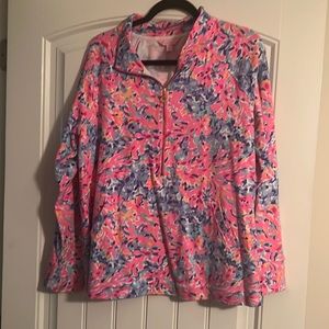 Lilly Pulitzer pullover size xl gently used